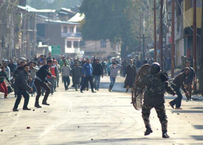 Bijbehara youth hit by stone undergoing treatment in SKIMS